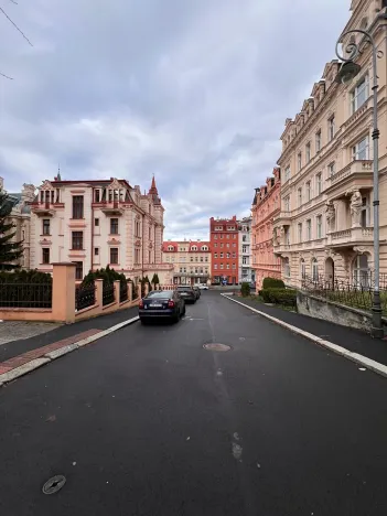Prodej bytu 3+1, Karlovy Vary, Svahová, 98 m2