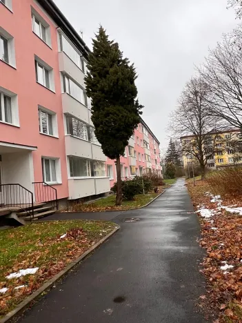 Pronájem bytu 1+1, Karlovy Vary, Maďarská, 36 m2