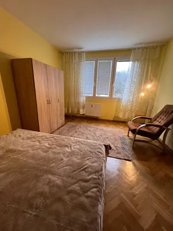 Pronájem bytu 1+1, Karlovy Vary, Maďarská, 36 m2