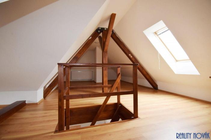 Pronájem bytu 2+1, Ústí nad Labem - Krásné Březno, Drážďanská, 75 m2