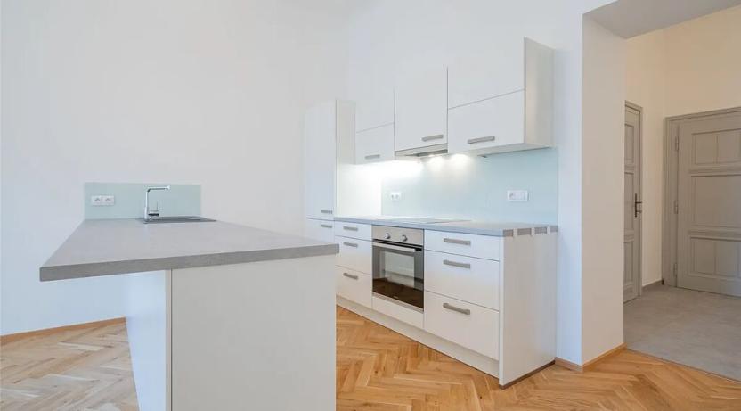 Pronájem bytu 4+kk, Praha, Křižíkova, 111 m2