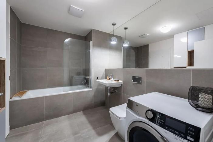 Pronájem bytu 2+kk, Praha, Na Komořsku, 55 m2