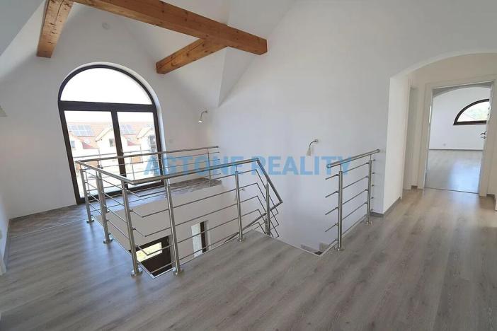 Prodej rodinného domu, Trnová, 318 m2