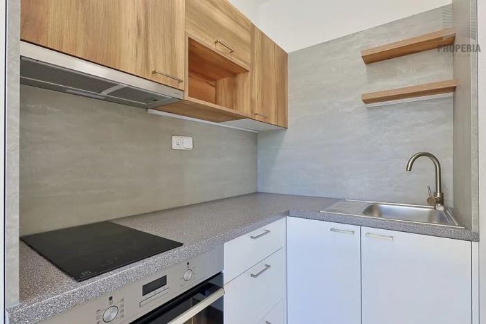 Pronájem bytu 1+kk, Brno, Trnkova, 23 m2