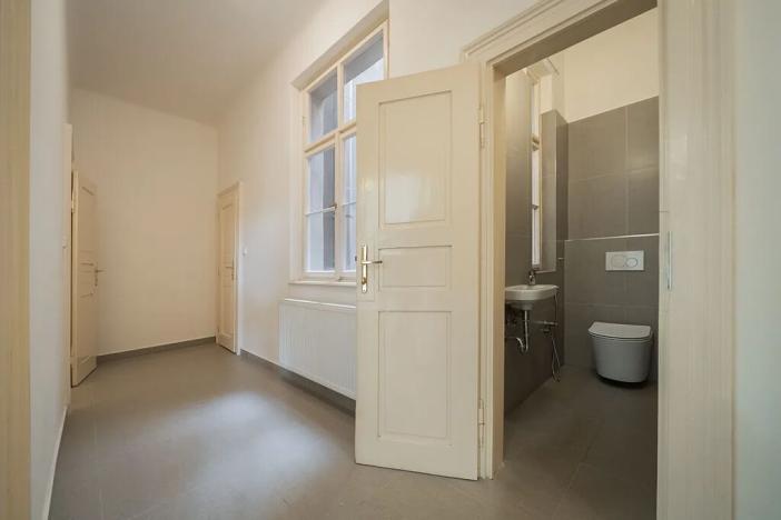 Pronájem bytu 2+kk, Praha - Nové Město, Lípová, 58 m2