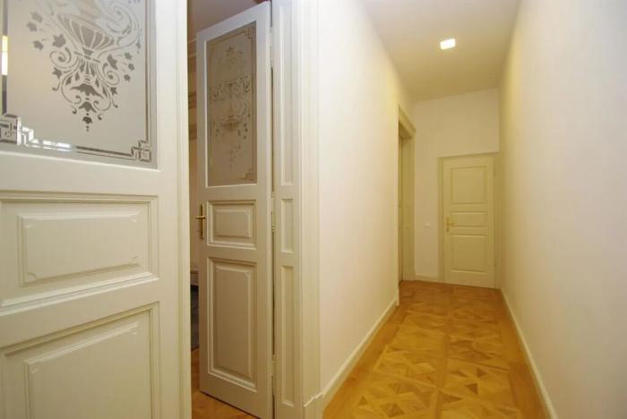 Pronájem bytu 2+1, Praha - Nové Město, Bolzanova, 92 m2