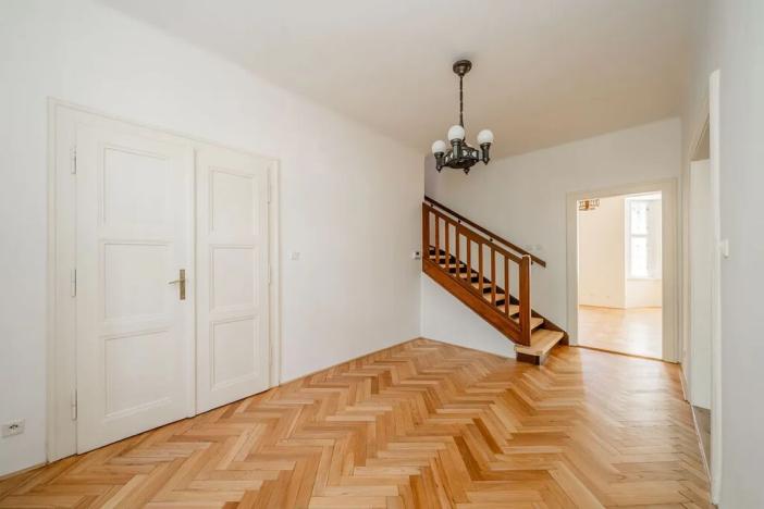 Pronájem vily, Praha - Střešovice, Cukrovarnická, 227 m2