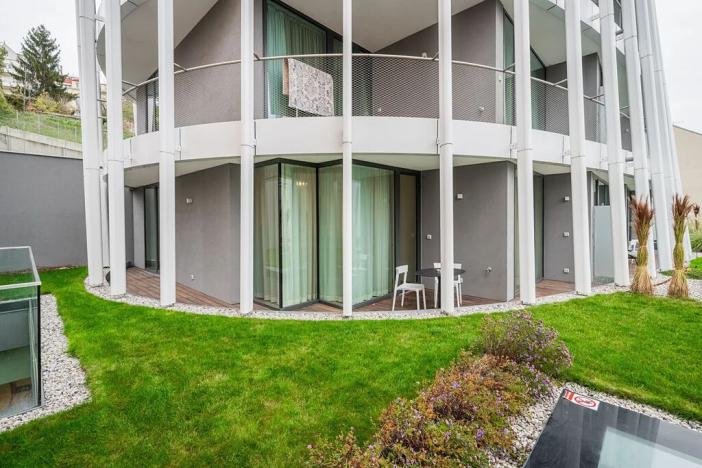 Pronájem bytu 2+kk, Praha - Smíchov, Holečkova, 77 m2