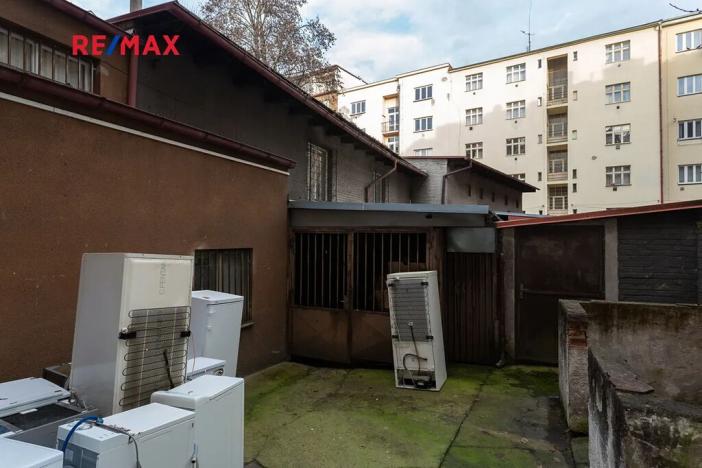 Pronájem obchodního prostoru, Praha - Strašnice, Starostrašnická, 501 m2