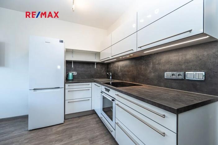 Prodej bytu 2+1, Praha - Černý Most, náměstí Plukovníka Vlčka, 83 m2