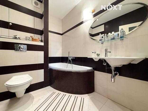 Prodej bytu 3+kk, České Budějovice, Suchovrbenské nám., 84 m2