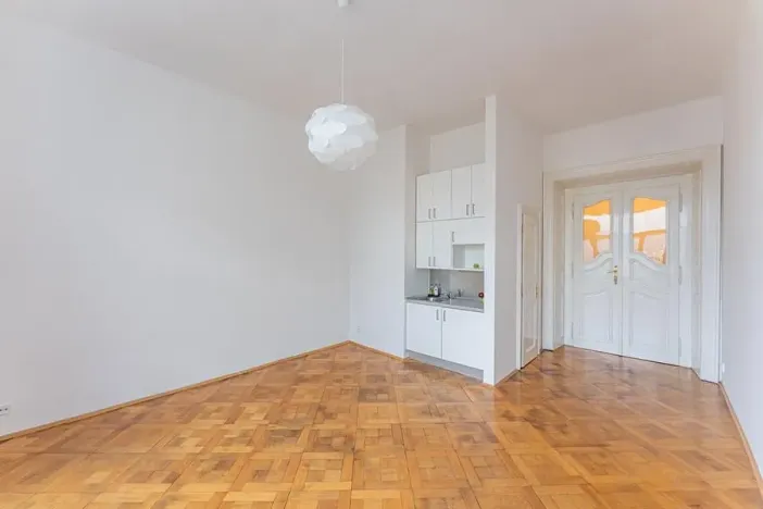 Pronájem bytu 1+kk, Praha - Staré Město, Martinská, 32 m2