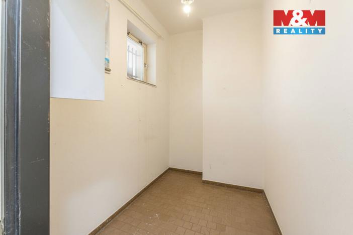 Pronájem obchodního prostoru, Benátky nad Jizerou - Benátky nad Jizerou I, Husovo náměstí, 161 m2