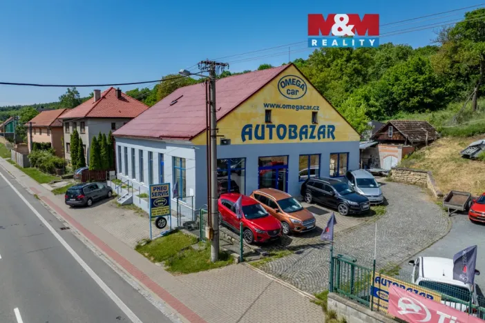 Prodej obchodního prostoru, Šarovy, 400 m2