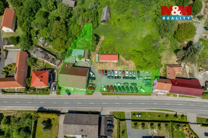 Prodej obchodního prostoru, Šarovy, 400 m2