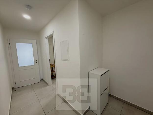 Pronájem bytu 2+kk, Praha - Vinohrady, Varšavská, 48 m2