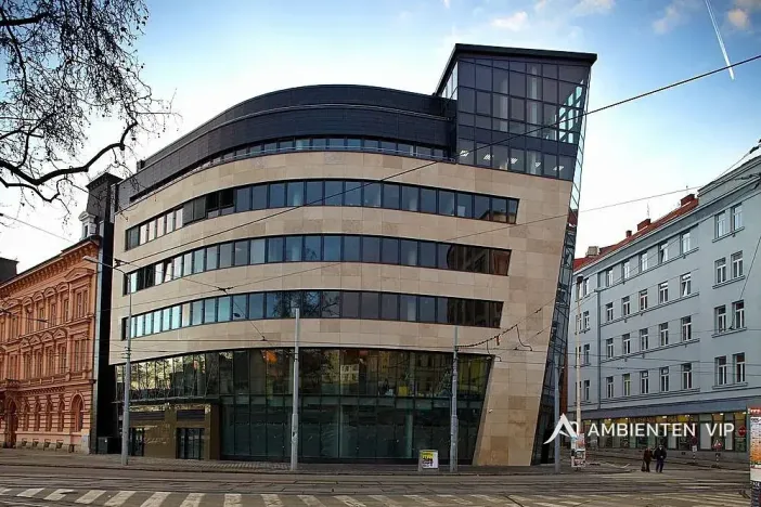 Pronájem kanceláře, Brno, Orlí, 302 m2