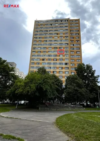 Prodej bytu 1+kk, Praha - Háje, Hlavatého, 27 m2
