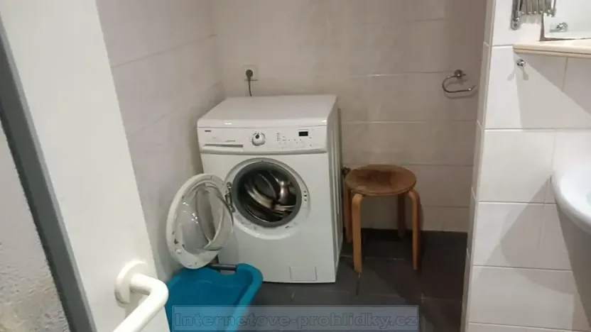 Pronájem pokoje, Praha - Hlubočepy, Geologická, 18 m2