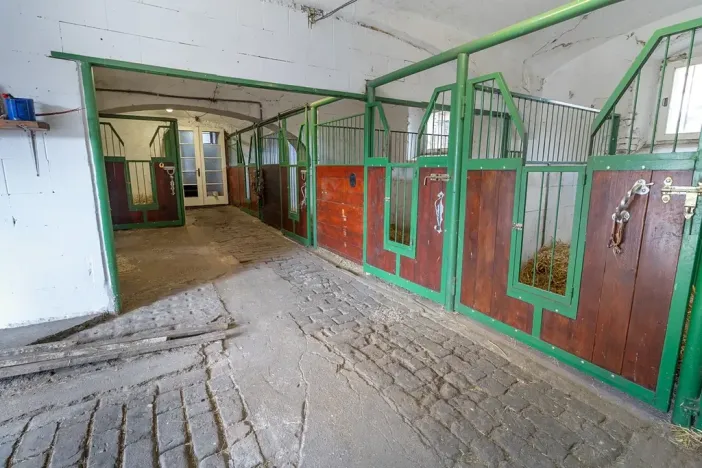 Prodej rodinného domu, Bžany, 240 m2