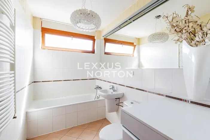 Pronájem bytu 2+kk, Praha - Smíchov, Na Císařce, 58 m2