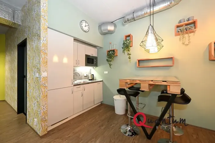 Pronájem kanceláře, Praha - Vinohrady, Šafaříkova, 138 m2