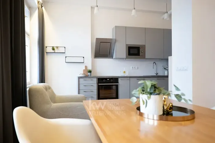 Pronájem bytu 2+kk, Praha - Žižkov, Jičínská, 66 m2