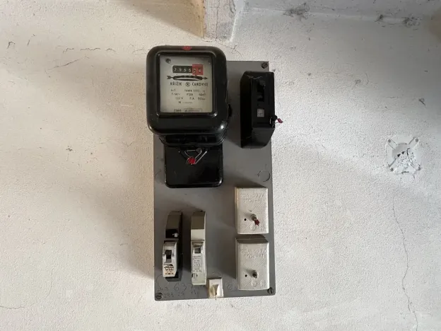 Pronájem garáže, Brno, Kosmákova, 16 m2