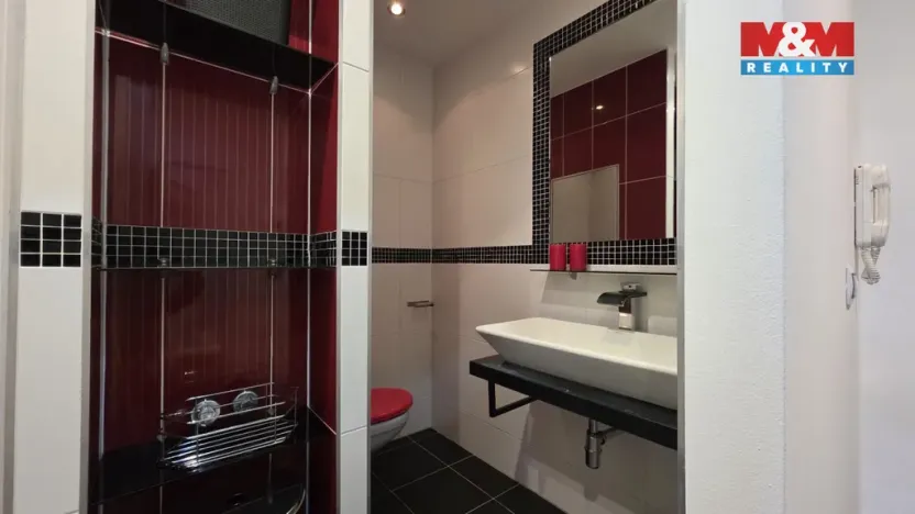 Pronájem bytu 1+1, Karlovy Vary - Rybáře, Klínovecká, 39 m2