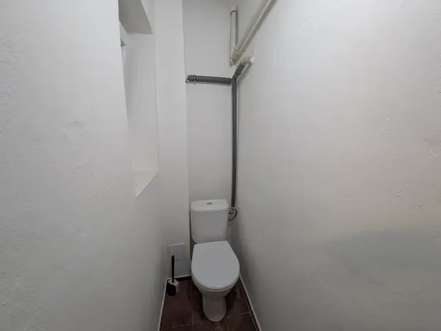 Pronájem výrobních prostor, Praha - Bubeneč, Sochařská, 37 m2