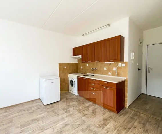 Pronájem bytu 2+kk, Karlovy Vary, 38 m2
