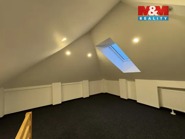 Pronájem atypického bytu, Příseka, 95 m2