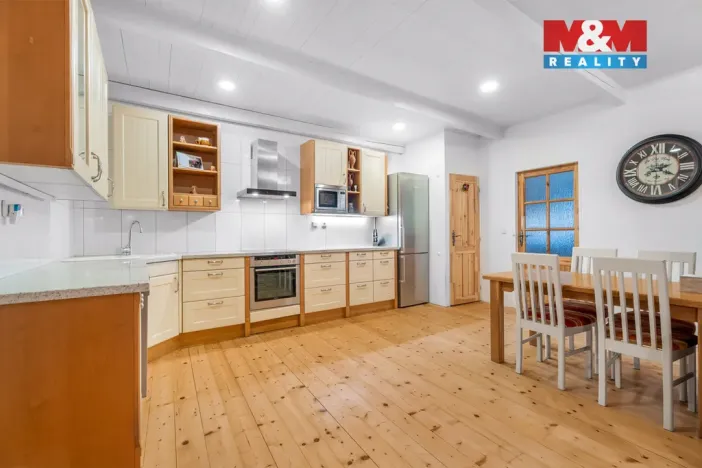 Prodej bytu 4+1, Velvary, Tyršova, 218 m2