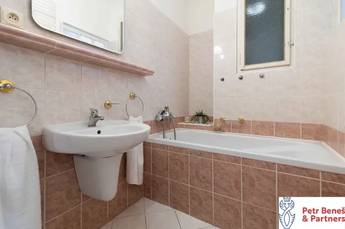 Pronájem bytu 3+1, Rakovník, Husovo náměstí, 95 m2