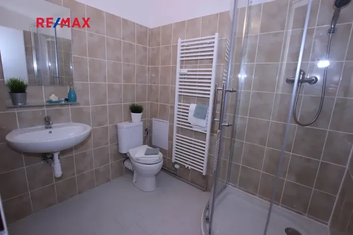 Prodej bytu 1+kk, Louny, U Zastávky, 34 m2