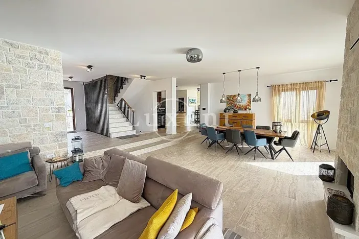 Prodej rodinného domu, Zadar, Chorvatsko, 446 m2