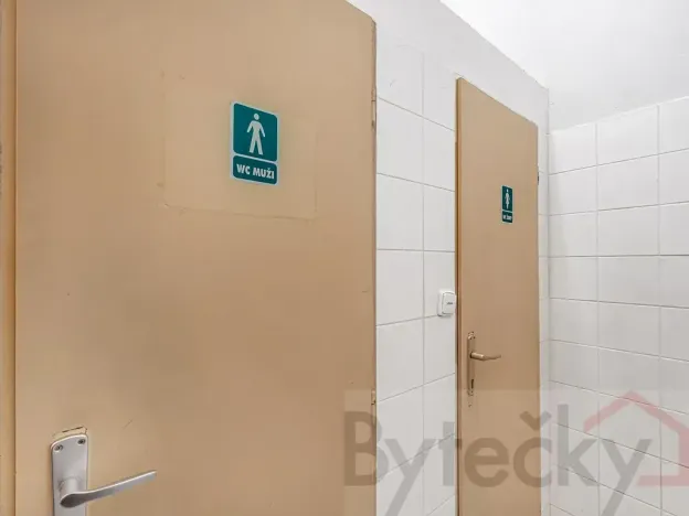 Pronájem ordinace, Praha - Smíchov, Stroupežnického, 84 m2