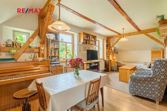 Prodej rodinného domu, Planá, 300 m2