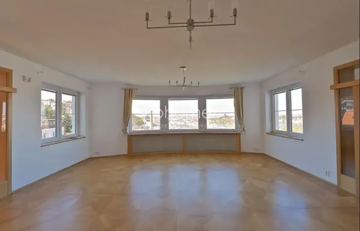 Pronájem vily, Praha - Smíchov, Nový Zlíchov, 800 m2