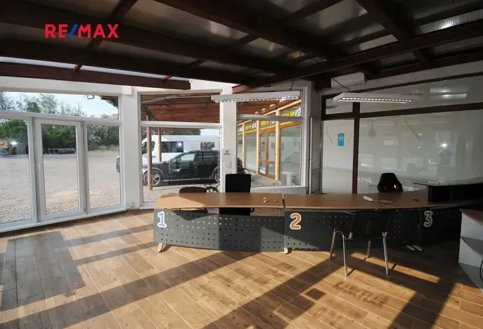 Prodej komerční nemovitosti, Církvice, 6984 m2