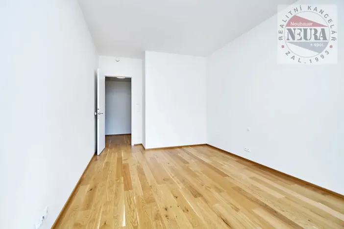Pronájem bytu 2+kk, Praha - Holešovice, Jankovcova, 65 m2
