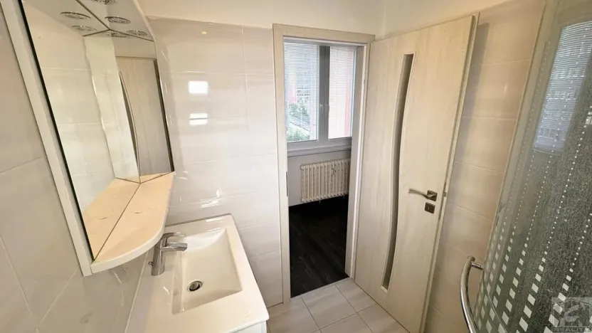 Pronájem bytu 2+1, Liberec - Liberec XXX-Vratislavice nad Nisou, Nad Školou, 51 m2