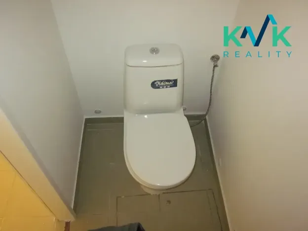 Pronájem obchodního prostoru, Karlovy Vary, Krále Jiřího, 19 m2