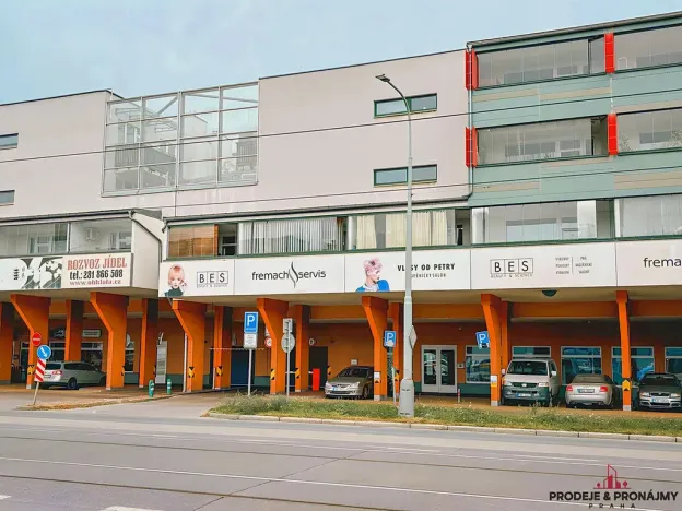 Prodej garážového stání, Praha - Vysočany, Poděbradská, 13 m2