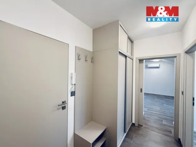 Pronájem bytu 3+kk, Králova Lhota, 63 m2