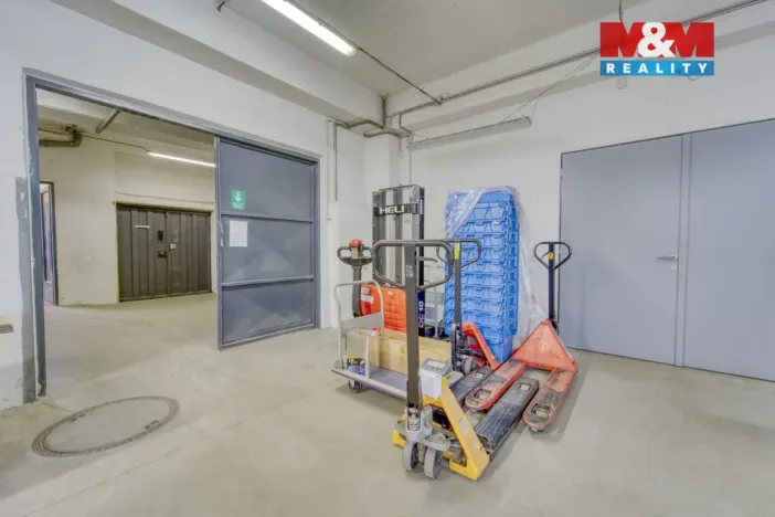 Pronájem výrobních prostor, Rokycany - Nové Město, Dukelská, 676 m2