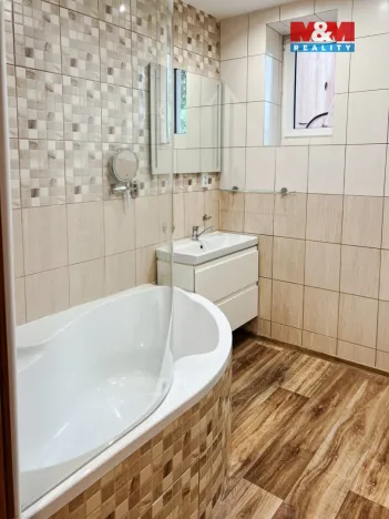 Prodej ubytování, Staré Křečany - Valdek, 1670 m2