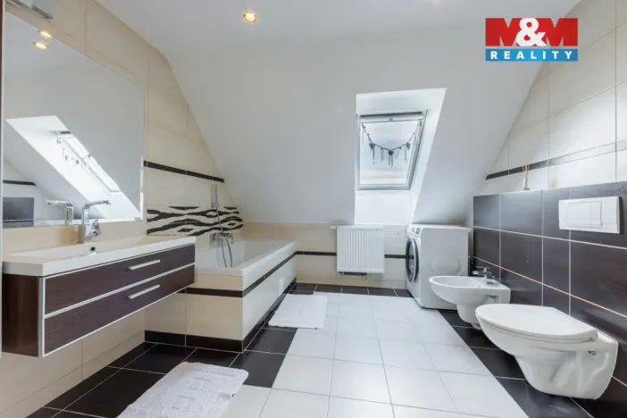 Prodej rodinného domu, Jindřichovice, 280 m2