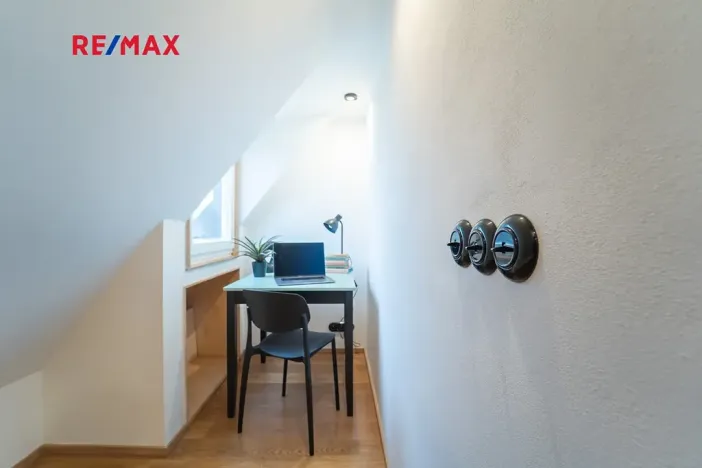 Prodej bytu 1+kk, Praha - Holešovice, Veverkova, 40 m2