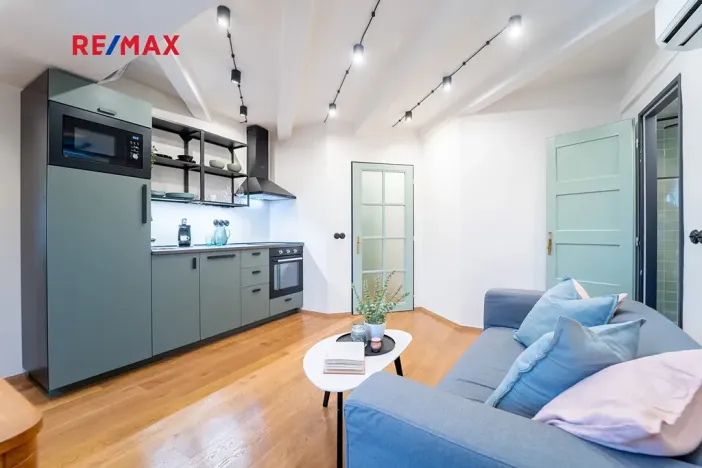 Prodej bytu 1+kk, Praha - Holešovice, Veverkova, 40 m2